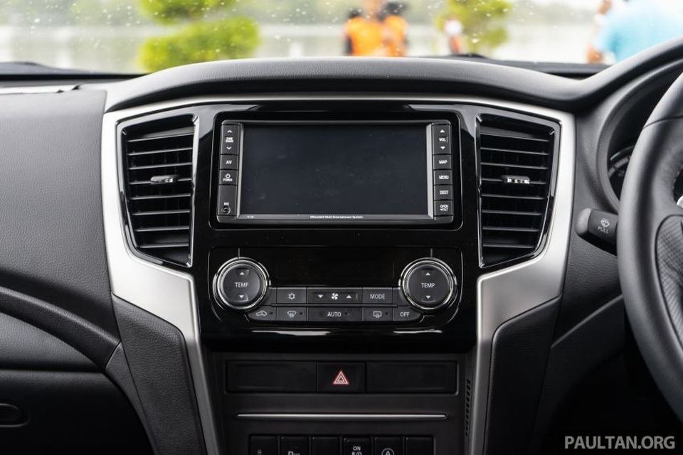 Mitsubishi Triton 2019 trình làng với hộp số mới - 23 Mitsubishi Triton 2019 trình làng với hộp số mới - 23