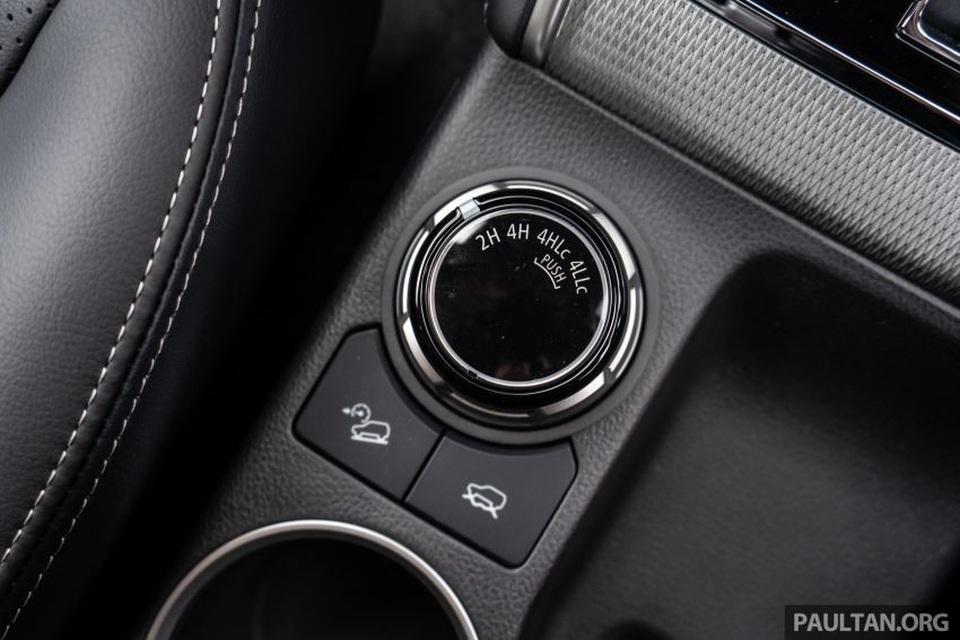 Mitsubishi Triton 2019 trình làng với hộp số mới - 26 Mitsubishi Triton 2019 trình làng với hộp số mới - 26