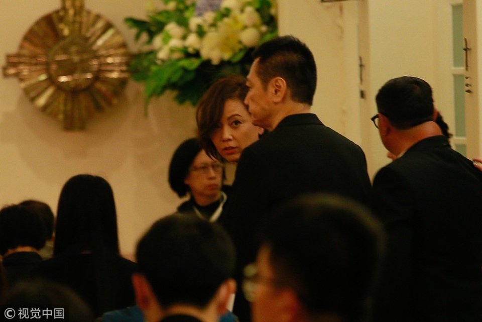 Tang lễ buồn của mỹ nhân có số phận bi thương Lam Khiết Anh - 23
Nữ diễn viên Đặng Thụy Vân - một nghệ sĩ cùng thời với Lam Khiết Anh cũng có mặt để đưa tiễn người bạn cũ về nơi an nghỉ cuối cùng.