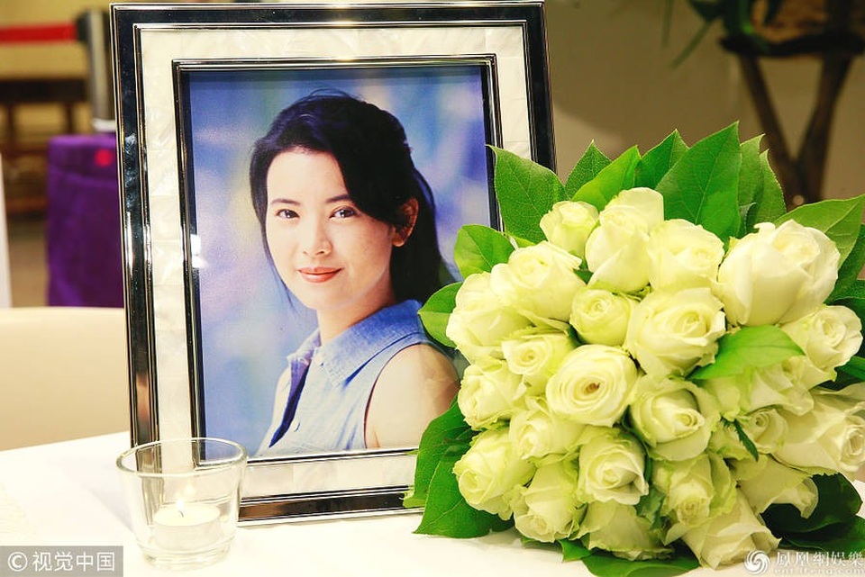Tang lễ buồn của mỹ nhân có số phận bi thương Lam Khiết Anh - 1
Đúng như mong muốn của gia đình Lam Khiết Anh, tang lễ của bà được diễn ra tại một nhà thờ và được tổ chức thật khép kín vào ngày hôm qua 9/11.