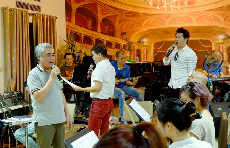 NSND Quang Thọ "tái ngộ" cố NSND Lê Dung trong đêm nhạc 50 năm ca hát - 1 NSND Quang Thọ "tái ngộ" cố NSND Lê Dung trong đêm nhạc 50 năm ca hát - 1