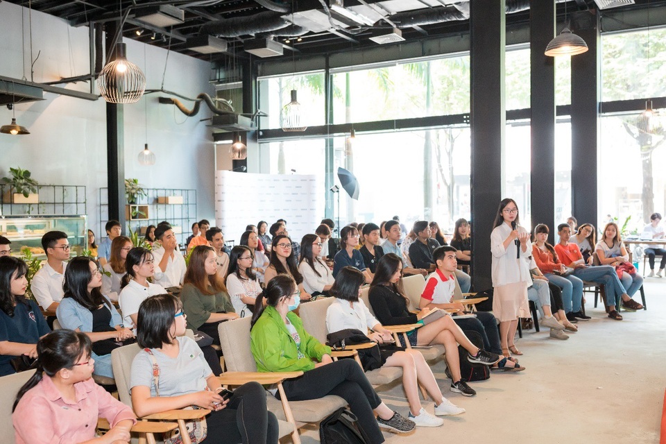 Câu chuyện tuyển dụng tại một trong những nơi làm việc tốt nhất châu Á - 1 Các bạn sinh viên đặc biệt quan tâm đến hai chương trình Quản trị viên tập sự APGP và HVGP của HEINEKEN.