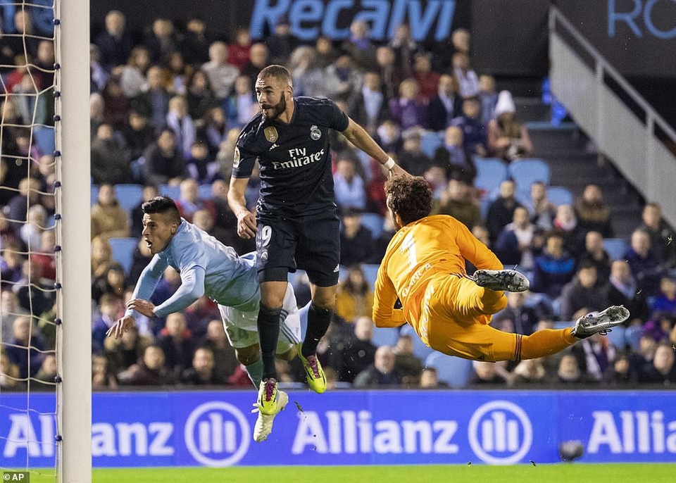 Benzema chói sáng, Real Madrid tiếp đà thăng hoa thời HLV Solari - 3
Benzema tỏa sáng...