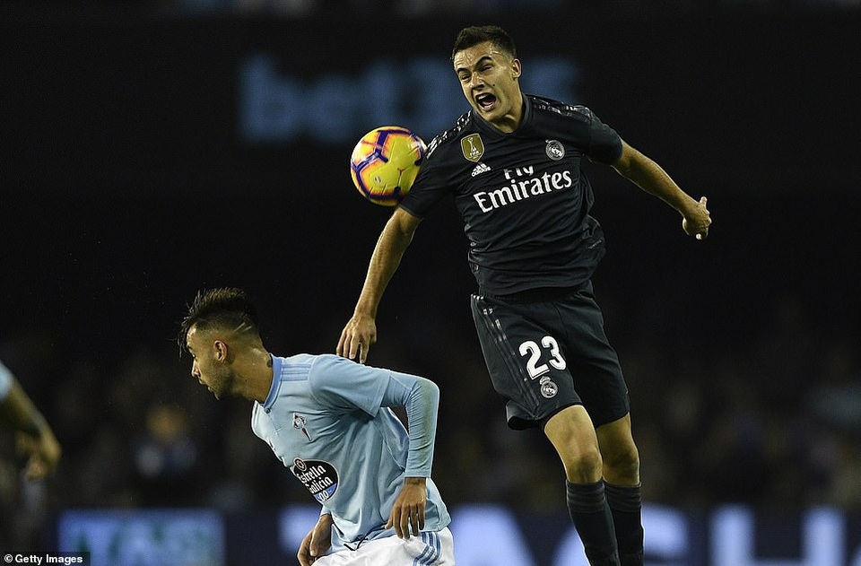 Benzema chói sáng, Real Madrid tiếp đà thăng hoa thời HLV Solari - 5
Real Madrid làm chủ thế trận trong cả trận đấu