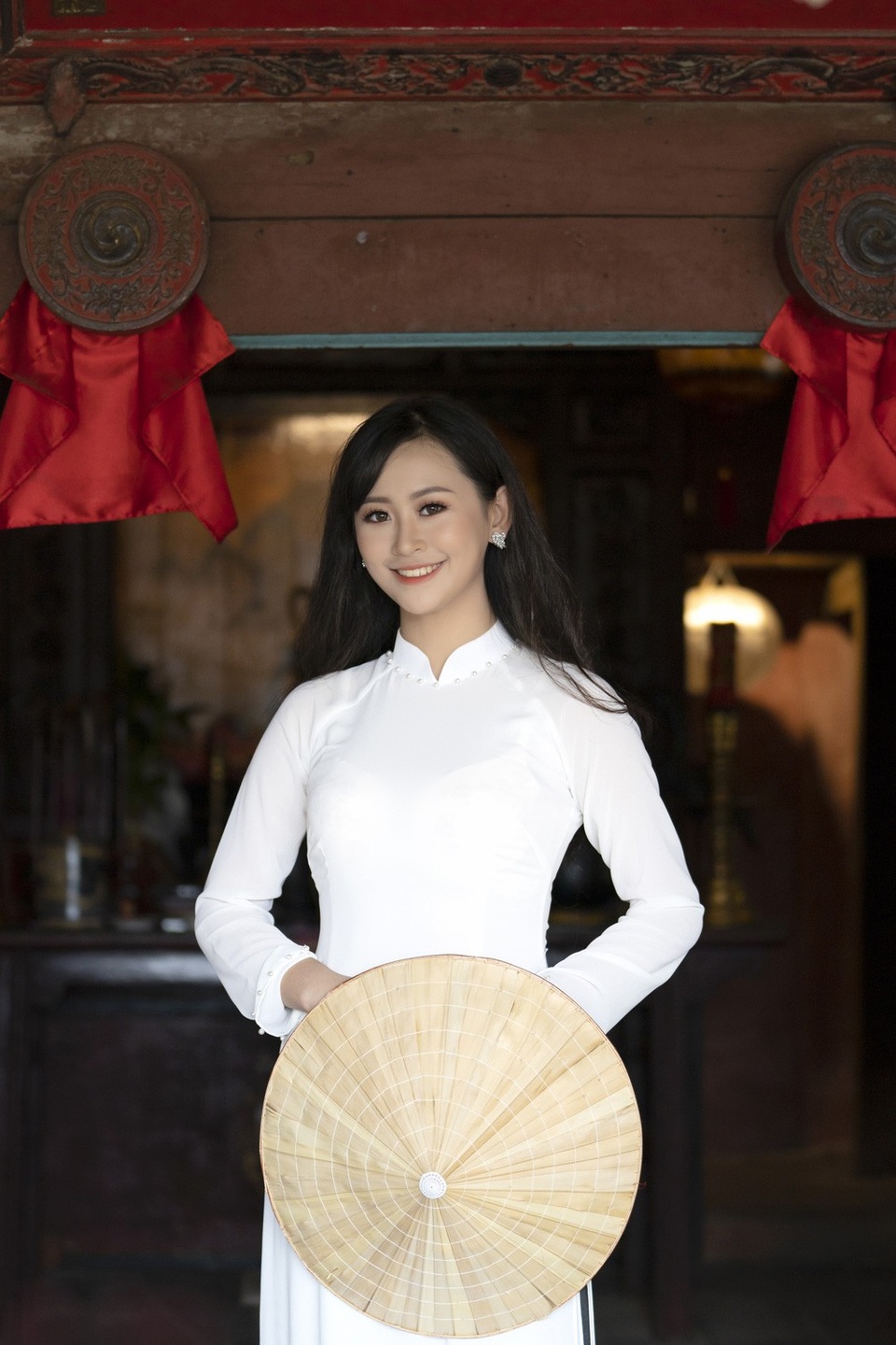 Ngắm cặp đôi nữ sinh xinh đẹp đăng quang Imiss Thăng Long 2018 - 2
Hoàng Anh sở hữu chiều cao ấn tượng 1m72 và nặng 53kg.