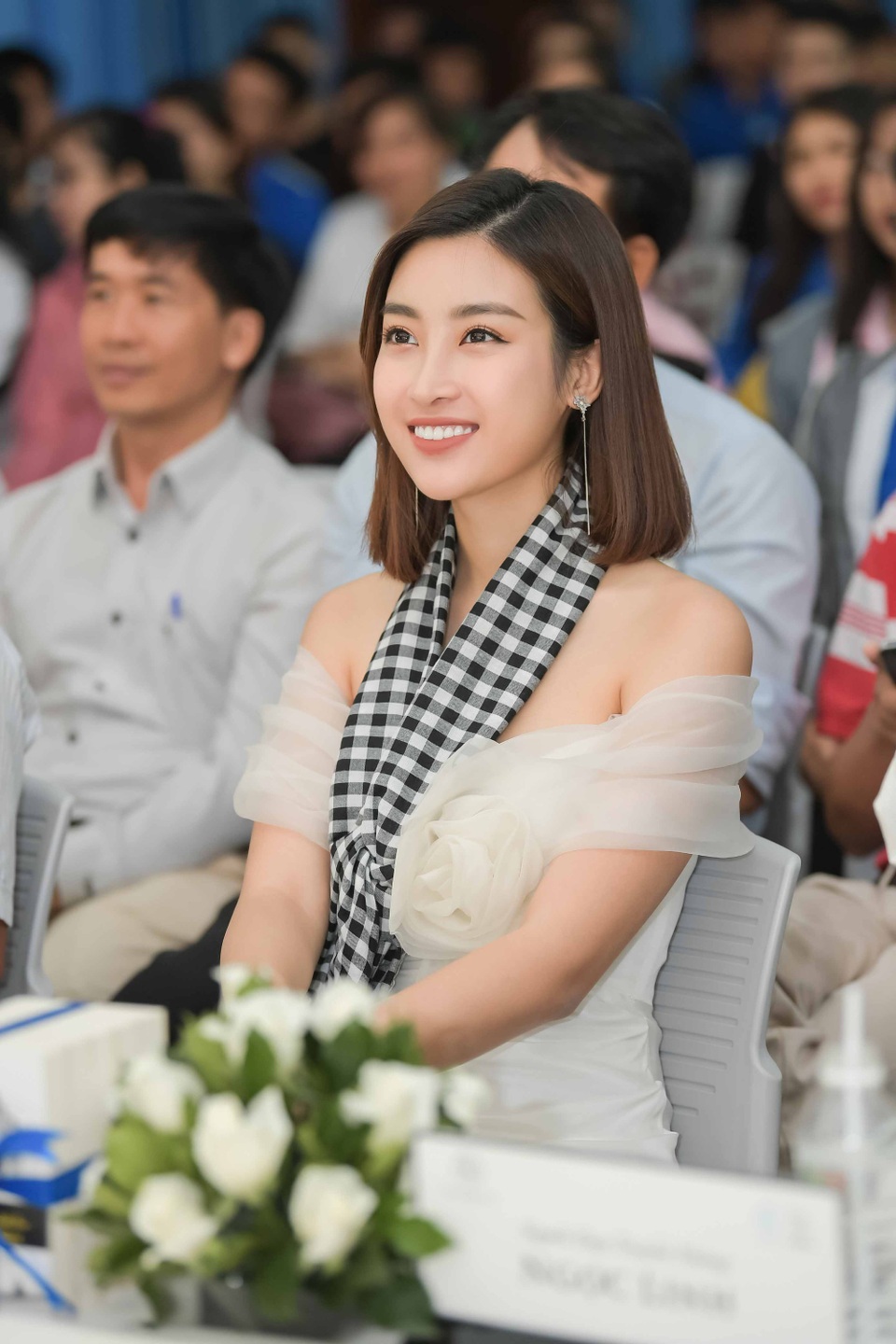 Mỹ Linh chưa thể quên được cảm giác tủi thân, đơn độc… khi thi hoa hậu - 3 Mỹ Linh tươi tắn khi xuất hiện trong sự kiện.