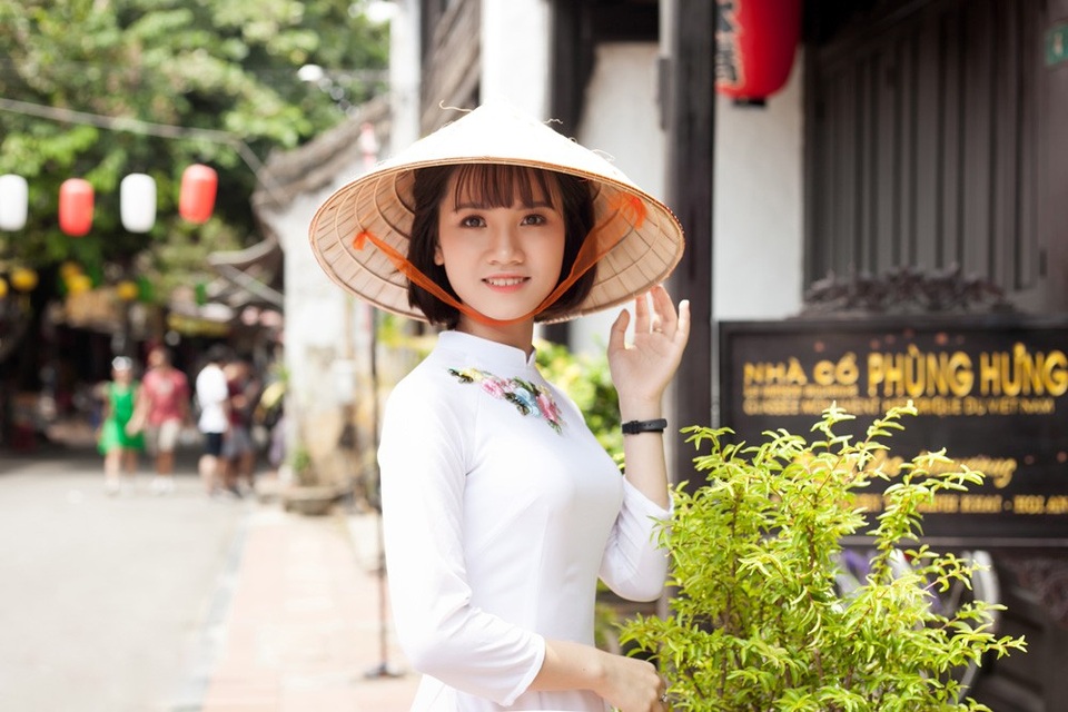 Ngắm cặp đôi nữ sinh xinh đẹp đăng quang Imiss Thăng Long 2018 - 8
Cùng chia sẻ vị trí cao nhất cuộc thi Imiss Thăng Long năm thứ 10 này là Mạc Thùy Dương.