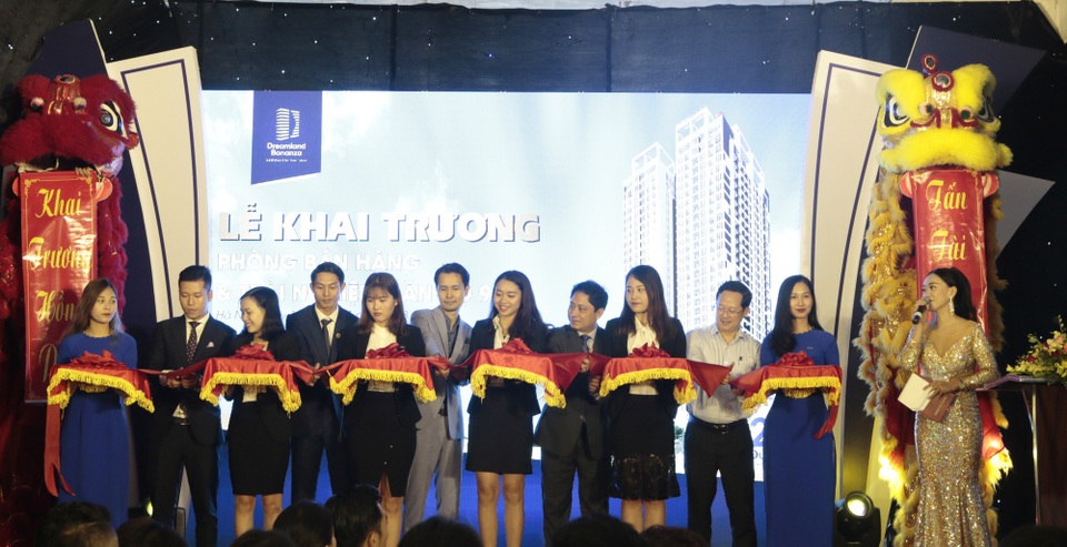 Khai trương văn phòng bán hàng và phòng trải nghiệm 9D dự án Dreamland Bonanza - 2 Khai trương văn phòng bán hàng và phòng trải nghiệm 9D dự án Dreamland Bonanza - 2