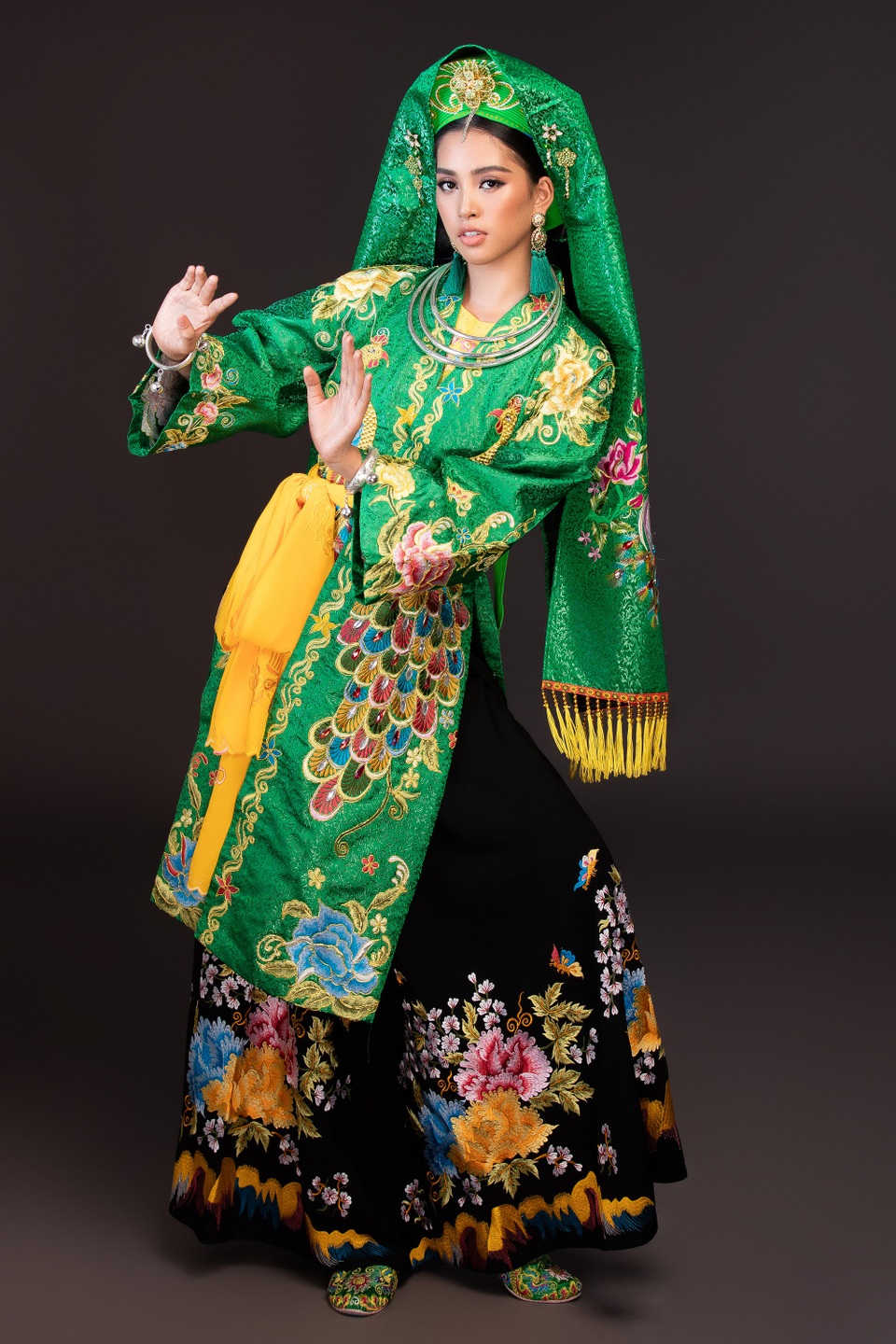 Trần Tiểu Vy bị BTC Miss World cấm sử dụng lửa trong phần thi tài năng? - 1 Trần Tiểu Vy đã quyết định thể hiện phần thi tài năng tại Miss World 2018 bằng màn diễn xướng hầu đồng.