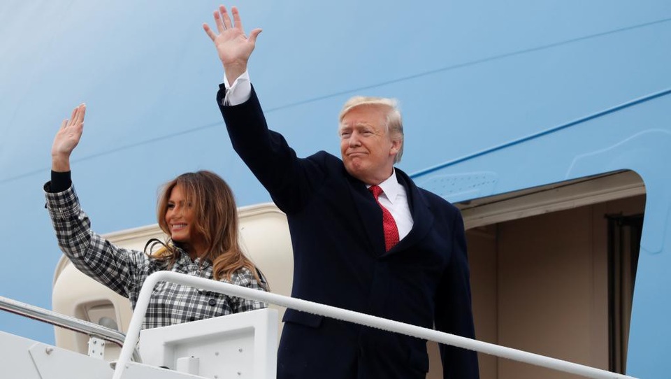 Mỹ trấn an đồng minh khi Tổng thống Trump vắng bóng tại các hội nghị châu Á - 1
Tổng thống Mỹ Donald Trump và phu nhân Melania tới Paris dự kỷ niệm kết thúc Thế chiến thứ nhất. (Ảnh: AFP)