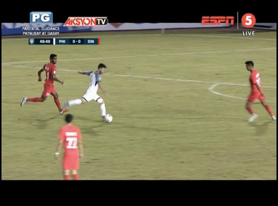 Philippines 1-0 Singapore: Niềm vui của HLV Eriksson - 4 Philippines 1-0 Singapore: Niềm vui của HLV Eriksson - 4