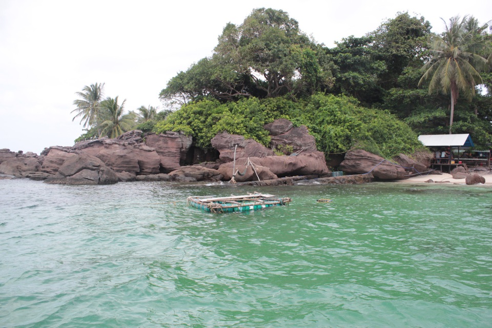 Những điểm đến hấp dẫn nhất định không thể bỏ qua khi đến Phú Quốc - 9 Hòn Móng Tay hiện nay còn khá hoang sơ