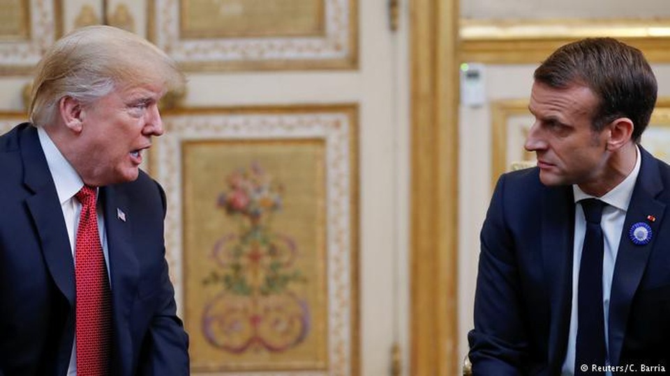 Tổng thống Trump tiếp tục chỉ trích Tổng thống Pháp vì ý tưởng lập quân đội châu Âu - 1 Tổng thống Trump và Tổng thống Macron (Ảnh: Reuters)