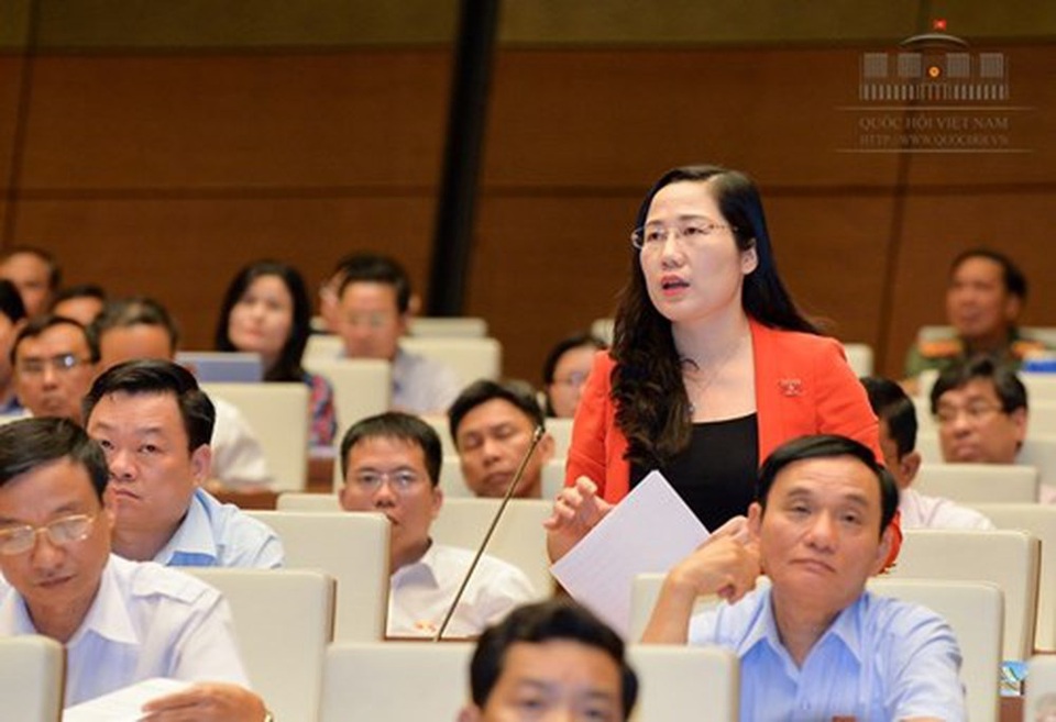 “Đổi 100 USD ở tiệm vàng cũng nhìn thấy mà biệt phủ trái phép nhan nhản không ai thấy” - 2 Đại biểu Nguyễn Thị Thuỷ - Uỷ viên thường trực Uỷ ban Tư pháp của Quốc hội.
