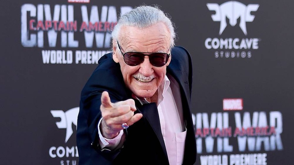 Cha đẻ “vũ trụ siêu anh hùng Marvel” qua đời: “Tôi từng xấu hổ về bản thân” - 3
Ông Stan Lee, người viết truyện tranh nổi tiếng của hãng Marvel Comic