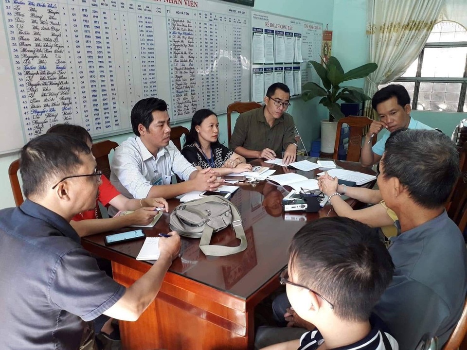 Đà Nẵng: Trình báo công an vụ học sinh bị “đánh hội đồng” - 1 Nhà trường nghe phụ huynh và học sinh tường trình vụ việc