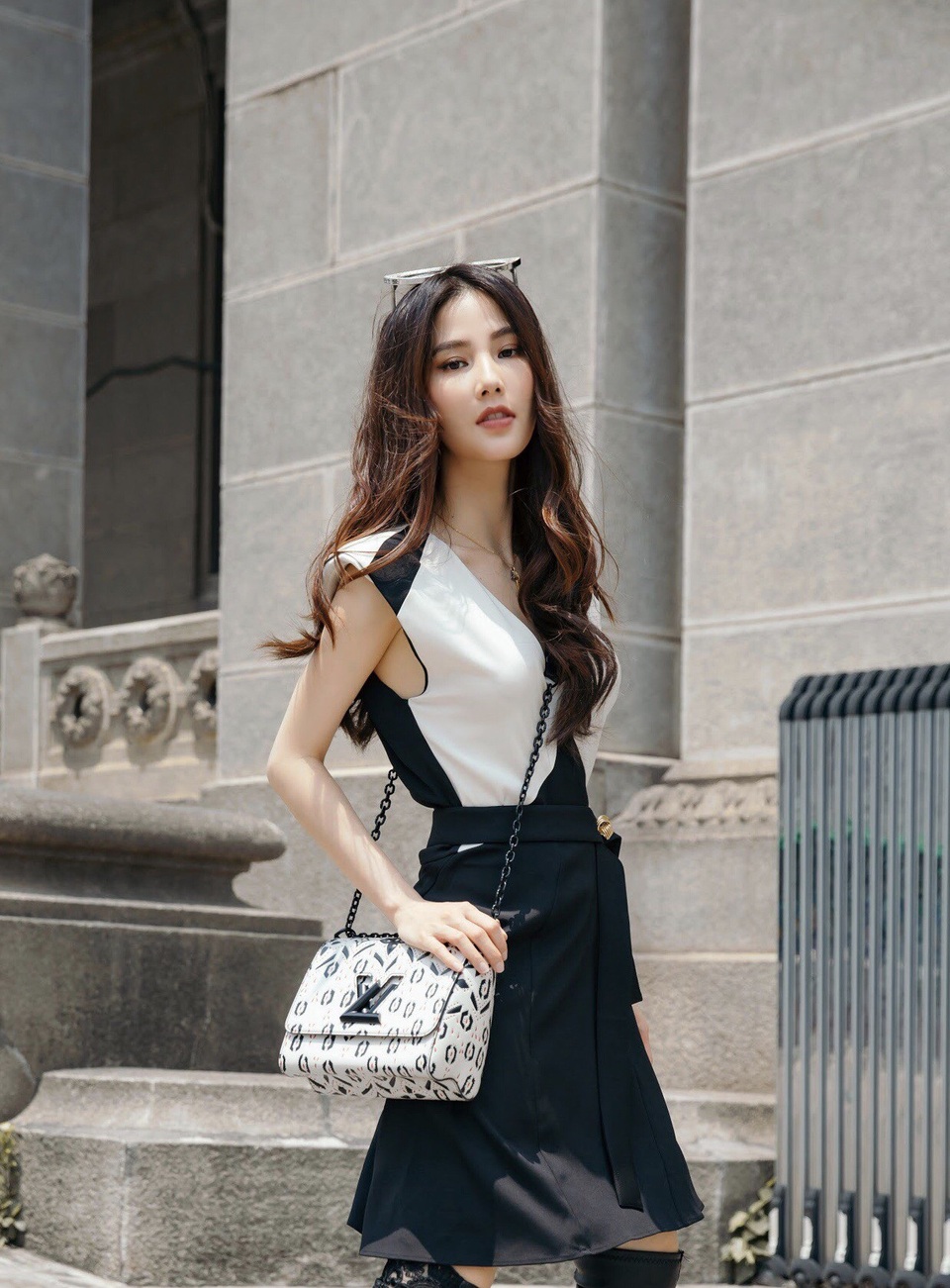Rộ tin đồn hẹn hò em trai BTV Ngọc Trinh, Diễm My 9x phản ứng ra sao? - 14 Rộ tin đồn hẹn hò em trai BTV Ngọc Trinh, Diễm My 9x phản ứng ra sao? - 14