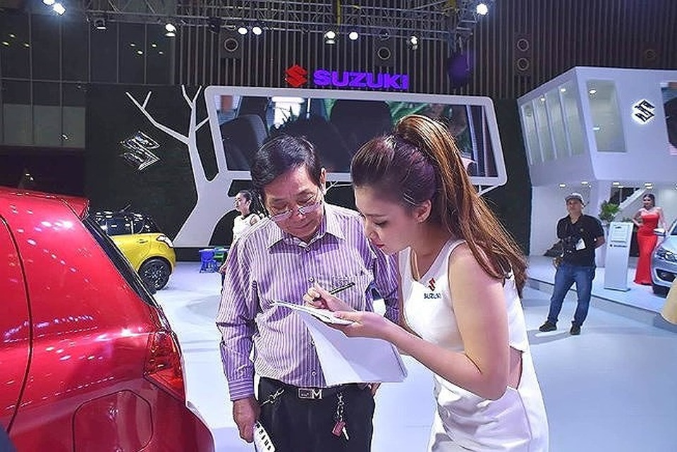 Mỗi chiếc ô tô phải đóng 2 lần lệ phí trước bạ 10%? - 1 Mỗi chiếc ô tô phải đóng 2 lần lệ phí trước bạ 10%? - 1