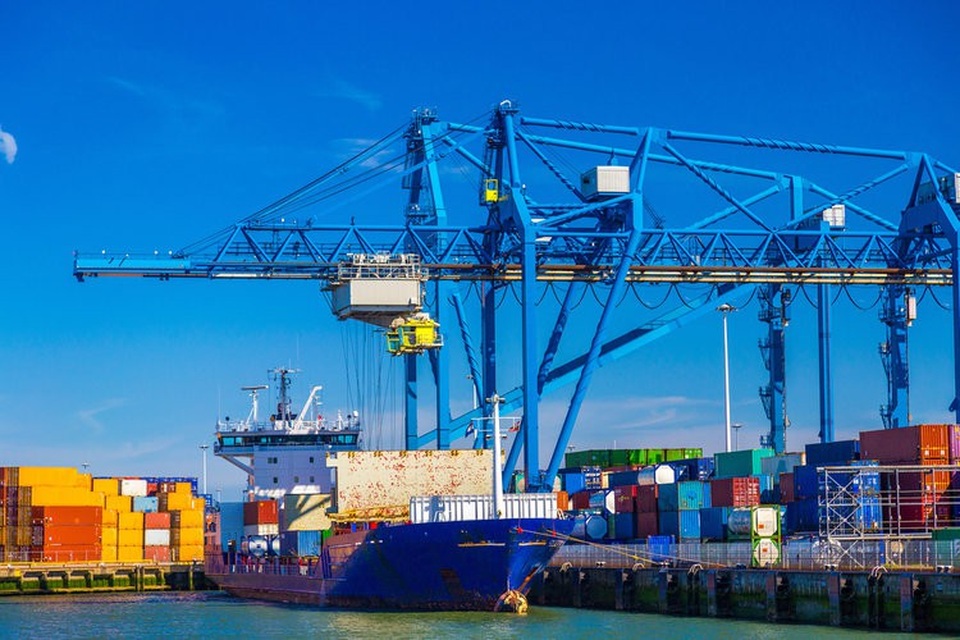 Học bổng lên tới hơn 60% học phí từ Đại học Saxion, Hà Lan - 2 Cảng Rotterdam