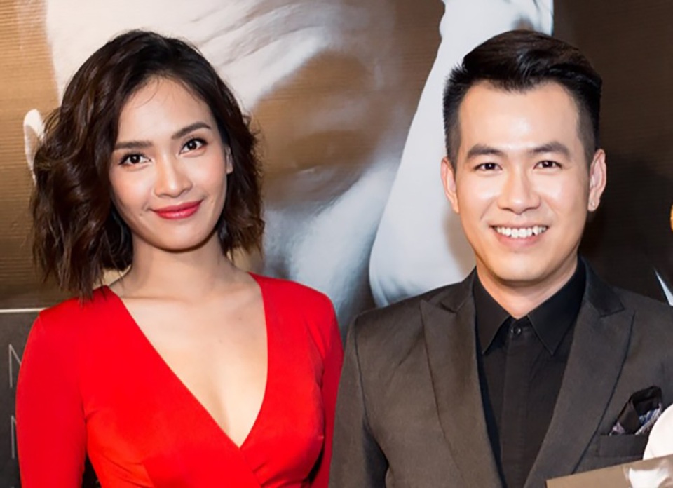 Ái Phương: “Hồ Trung Dũng là người đàn ông lịch lãm nhất nhì showbiz” - 3 Nữ ca sĩ còn bật mí, ca sĩ Hồ Trung Dũng chính là mẫu người đàn ông lý tưởng của mình.