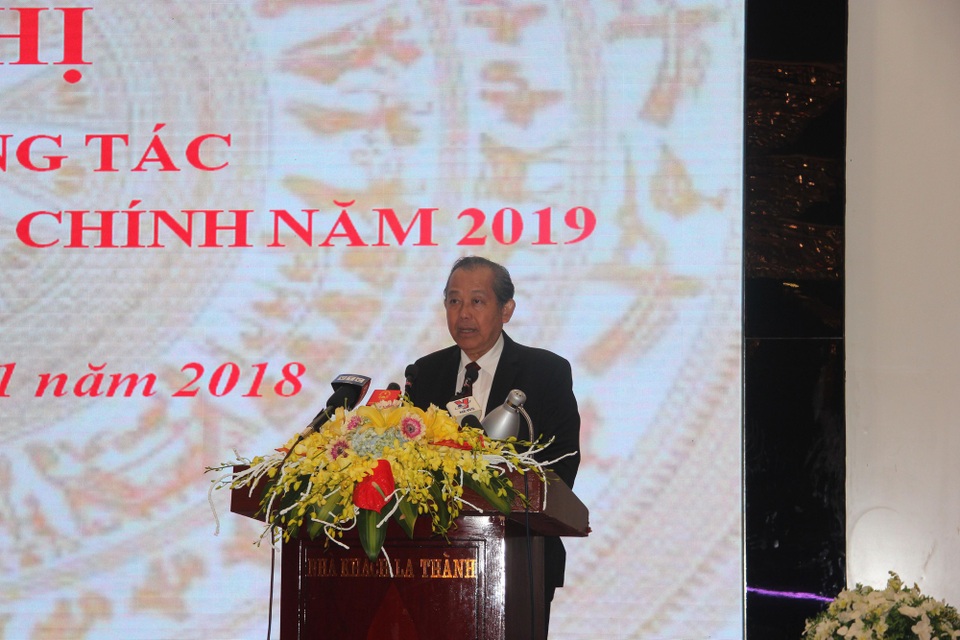 Phó Thủ tướng: Phong toả tài sản ngay từ giai đoạn khởi tố, điều tra - 1 Phó Thủ tướng Trương Hoà Bình chỉ đạo tại hội nghị triển khai công tác thi hành án dân sự, hành chính năm 2019 (Ảnh: Nguyễn Trường).