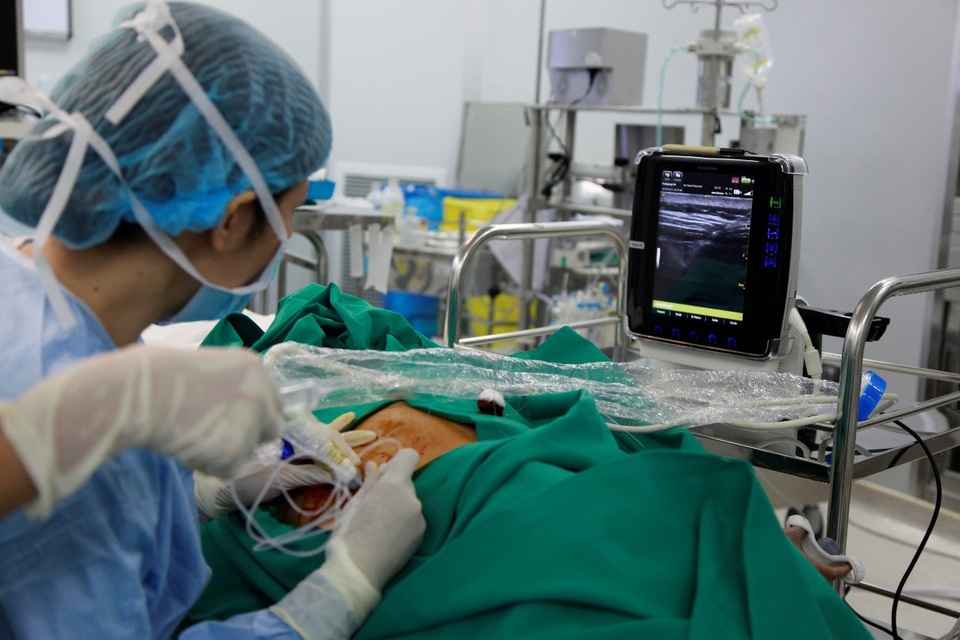 Vinmec đã nâng tầm kỹ thuật ESP với việc tìm ra cơ chế tác dụng, hoàn chỉnh liều tiêm, kỹ thuật tiêm truyền ở mức an toàn nhất, áp dụng điều trị thực tế và đem lại hiệu quả cao.