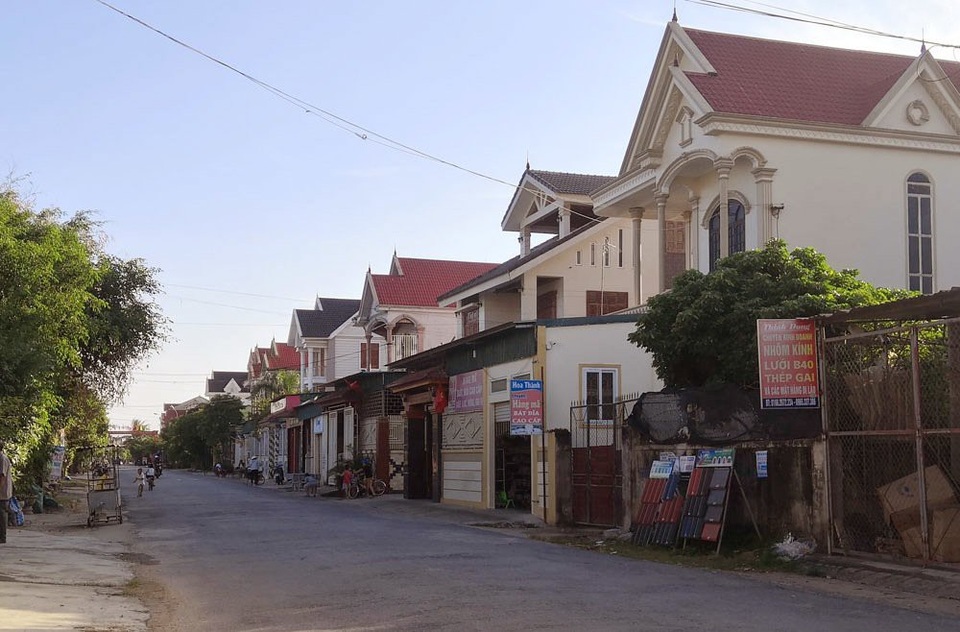 Xã 1.000 tỷ phú: Bậc nhất xứ Nghệ, biệt thự hàng ngàn, ô tô nhiều vô kể - 6
Hơn 2.000 người Diễn Tháp đang làm ăn tại Lào