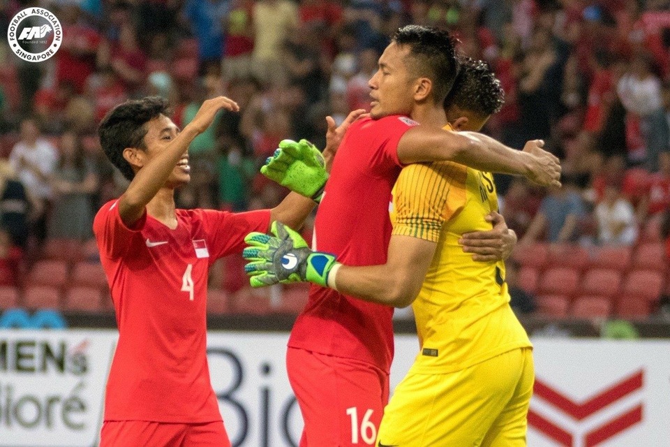 Công Phượng lọt vào đội hình tiêu biểu ở AFF Cup 2018 - 1
Hassan Sunny là thủ môn hay nhất ở AFF Cup 2018 cho tới thời điểm này