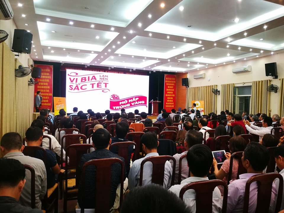 Habeco gây ấn tượng với Chương trình khuyến mại "Mở nắp trúng vàng" - 1
Lãnh đạo Habeco công bố Chương trình khuyến mại