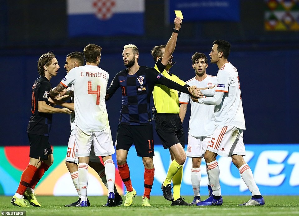 Croatia 3-2 Tây Ban Nha: Chiến thắng nghẹt thở - 5
Trận đấu diễn ra đầy căng thẳng và quyết liệt