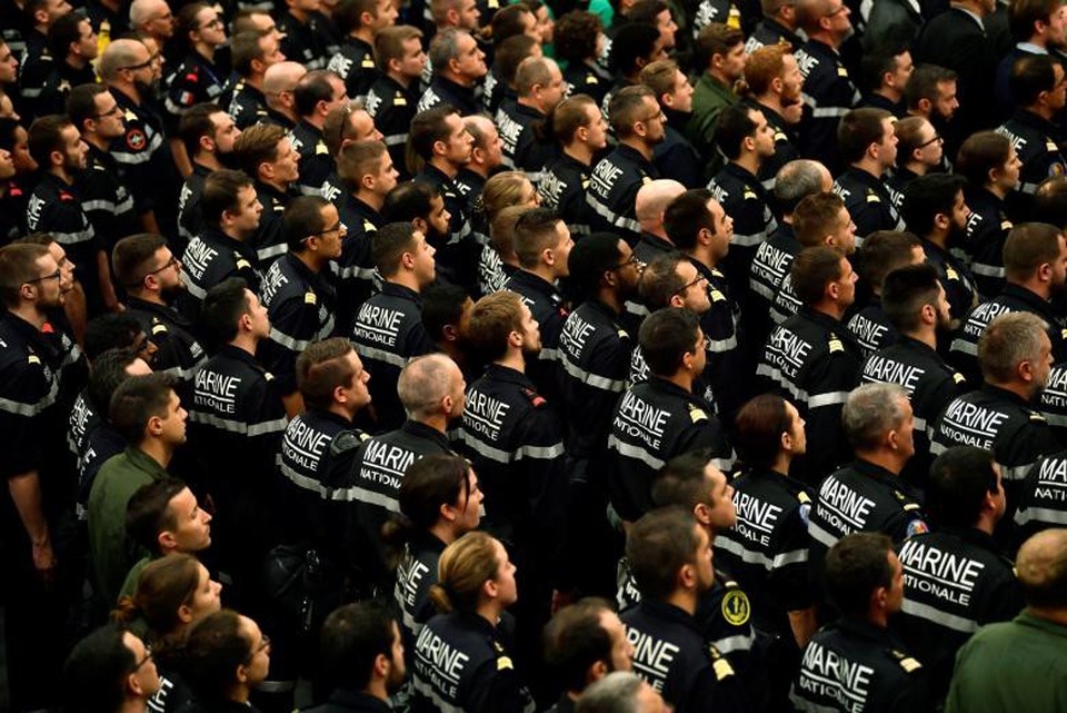 Uy lực tàu sân bay hạt nhân duy nhất của châu Âu - 11 Lực lượng thủy quân lục chiến Pháp trên tàu sân bay.