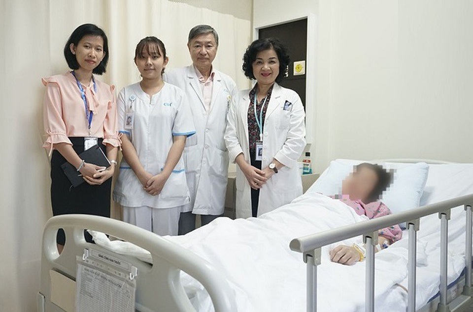 15 năm rong kinh, đau vùng chậu vì lạc nội mạc tử cung - 2 Ca phẫu thuật thành công giúp người bệnh thoát khỏi rong kinh triền miên