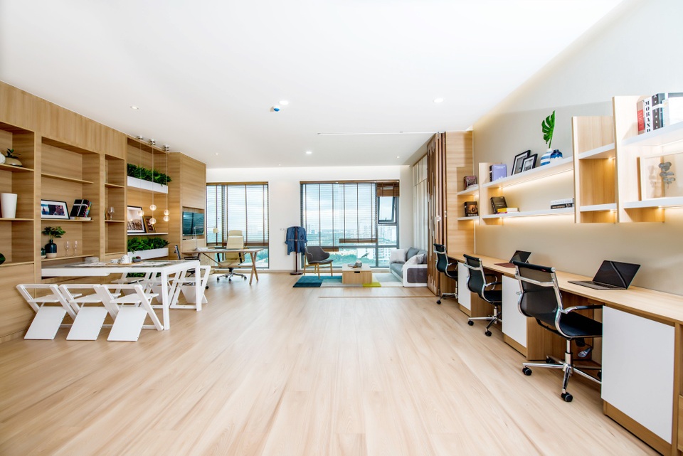 Khu phức hợp cao cấp Golden King chính thức mở bán căn hộ officetel - 2
Officetel Golden King có diện tích đa dạng, thiết kế hiện đại và đa công năng, vừa có thể làm văn phòng vừa làm nơi cư trú, nghỉ ngơi.