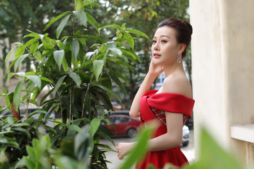 Phương Oanh: “Tôi hài lòng với cái kết đầy nhức nhối và ám ảnh của “Quỳnh búp bê” - 2 Phương Oanh thay đổi khá nhiều về nhan sắc và cả tính cách sau khi nổi tiếng hơn nhờ vai Quỳnh.