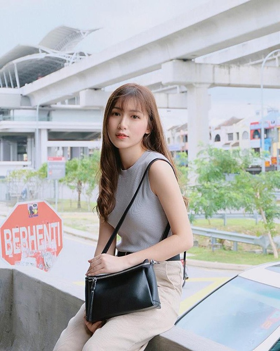 Hot girl đẹp nhất Malaysia mê mệt cầu thủ số 9 Idlan Talaha - 16
Cô hiện tại đang có hơn 1 triệu lượt Follow trên Facebook