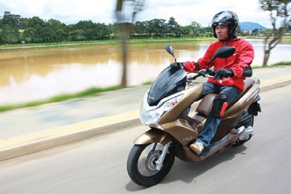 Honda PCX "nhái" của nhà sản xuất Trung Quốc đắt hơn cả bản gốc - 3
Honda PCX thế hệ đầu tiên ra mắt vào năm 2009