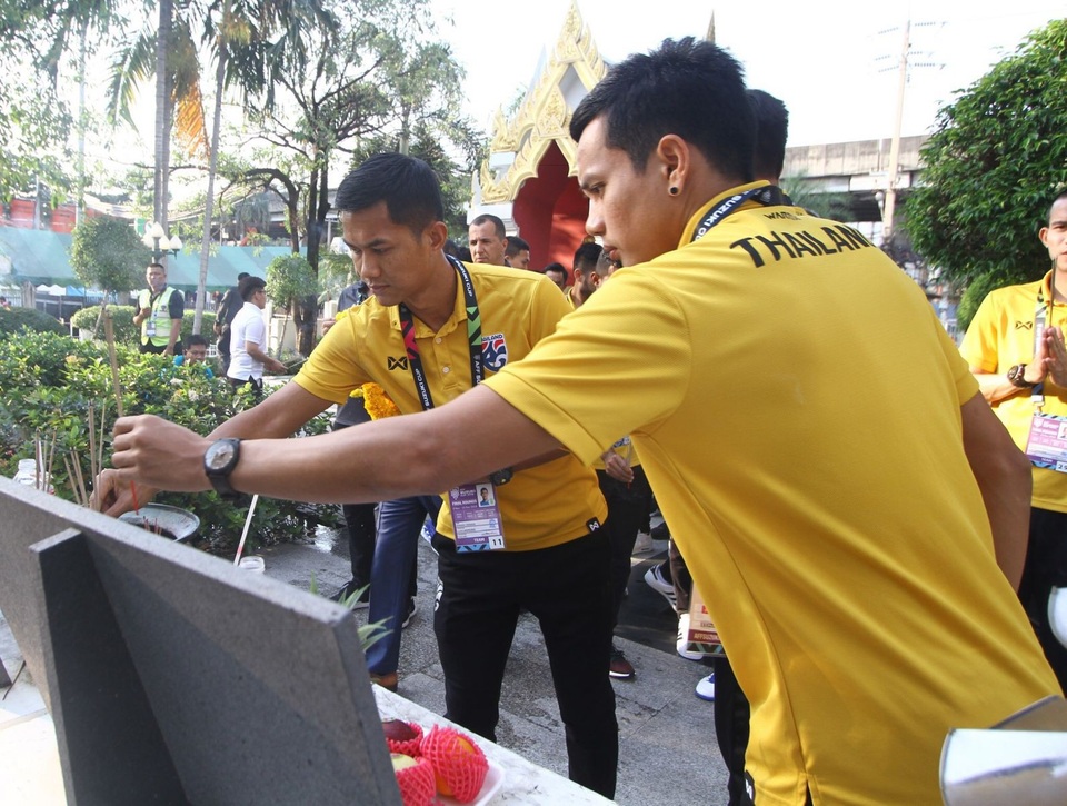 Thái Lan 4-2 Indonesia: Màn hủy diệt của người Thái - 7
