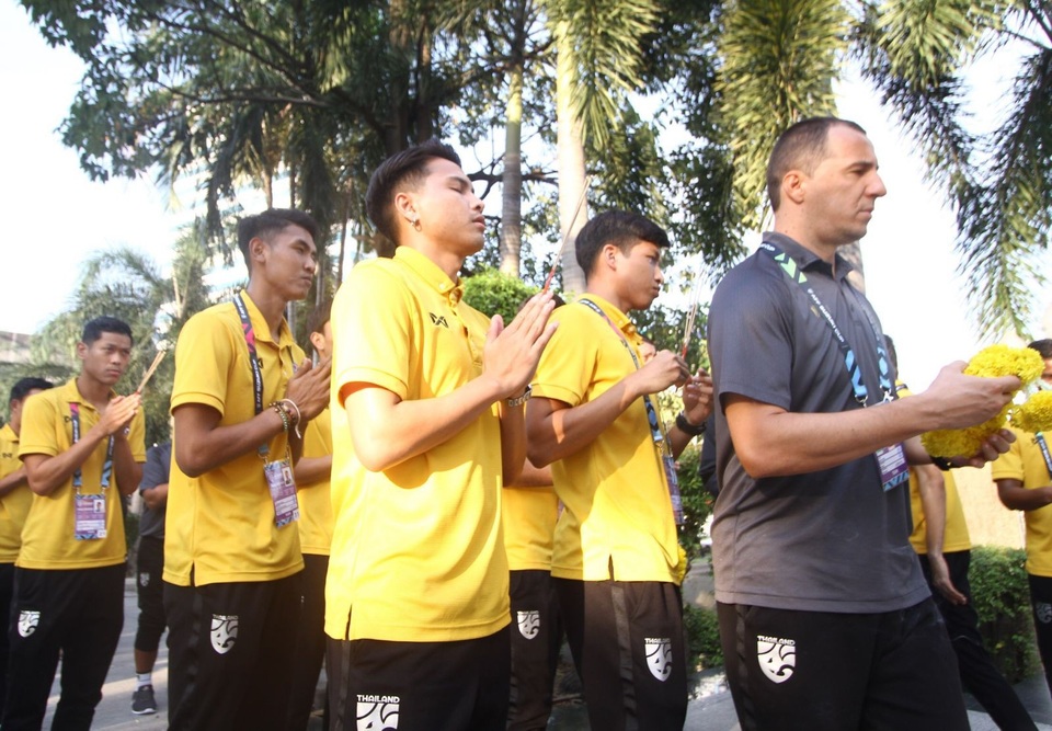 Thái Lan 4-2 Indonesia: Màn hủy diệt của người Thái - 4