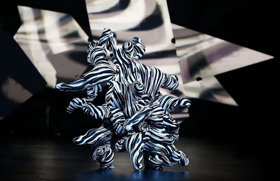 
“Định lượng” (2018) - Annabelle Widmann (Úc)
