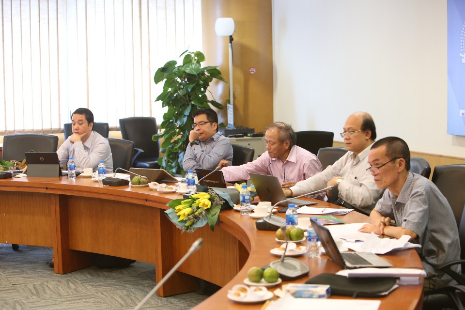 Màn đấu trí giữa BGK và thí sinh trong buổi thi Chung khảo NTĐV 2018 - 2 Màn đấu trí giữa BGK và thí sinh trong buổi thi Chung khảo NTĐV 2018 - 2