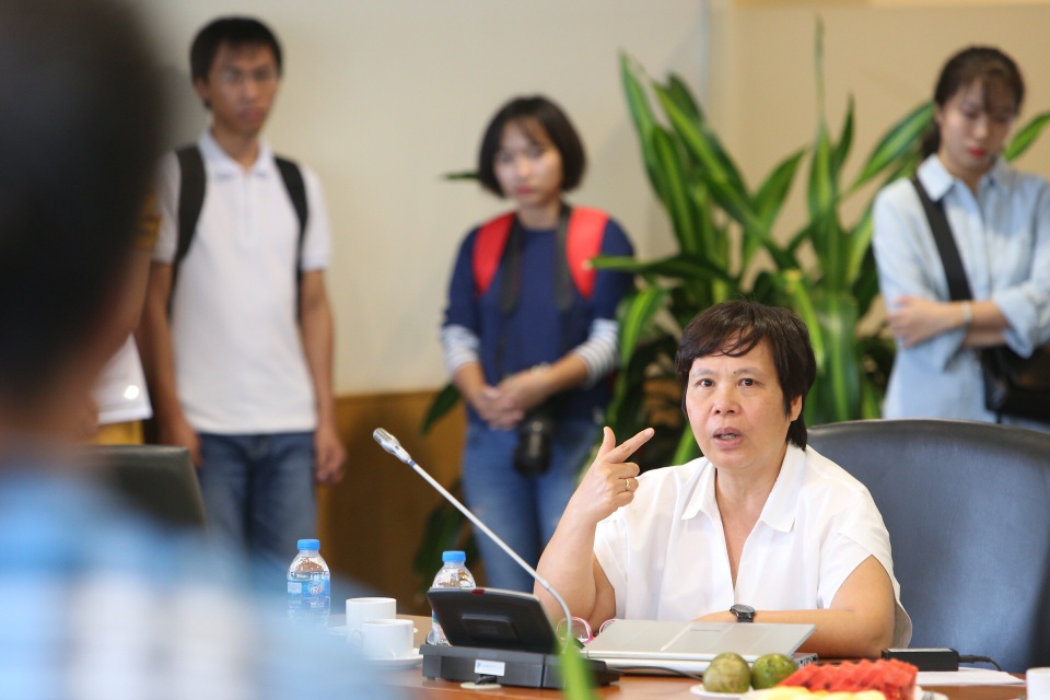 Màn đấu trí giữa BGK và thí sinh trong buổi thi Chung khảo NTĐV 2018 - 15 Màn đấu trí giữa BGK và thí sinh trong buổi thi Chung khảo NTĐV 2018 - 15