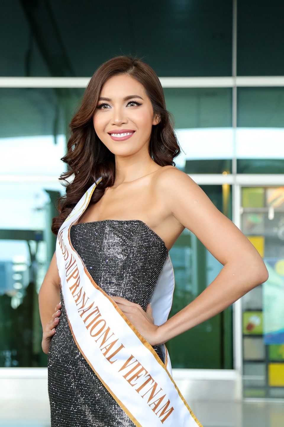 Minh Tú rạng rỡ, chính thức lên đường tham dự Miss Supranational 2018 - 3 Điều khiến Minh Tú lo lắng thời điểm này là khí hậu ở Ba Lan rất lạnh, ít nhiều ảnh hưởng tới sức khoẻ của cô khi cuộc thi kéo dài đến gần 3 tuần. Bên cạnh đó, sự kỳ vọng quá lớn nơi khán giả cũng là một áp lực đối với cựu HLV The Face Vietnam. Tuy nhiên, Minh Tú khẳng định cô sẽ chiến hết sức, cố gắng toả sáng nhất có thể vì đây là ước mơ từ bé của bản thân và vì hàng triệu người đang ủng hộ, tin tưởng vào mình.