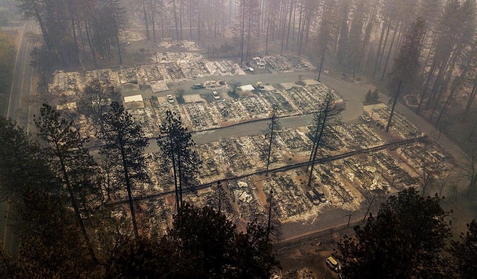 Ông Trump thăm hiện trường vụ cháy rừng khủng khiếp nhất lịch sử California - 9
Mưa lớn dự kiến vào tuần tới có thể sẽ ngăn chặn được cháy rừng ở California, song cũng có thể kéo theo nguy cơ sạt lở đất. (California Daily)