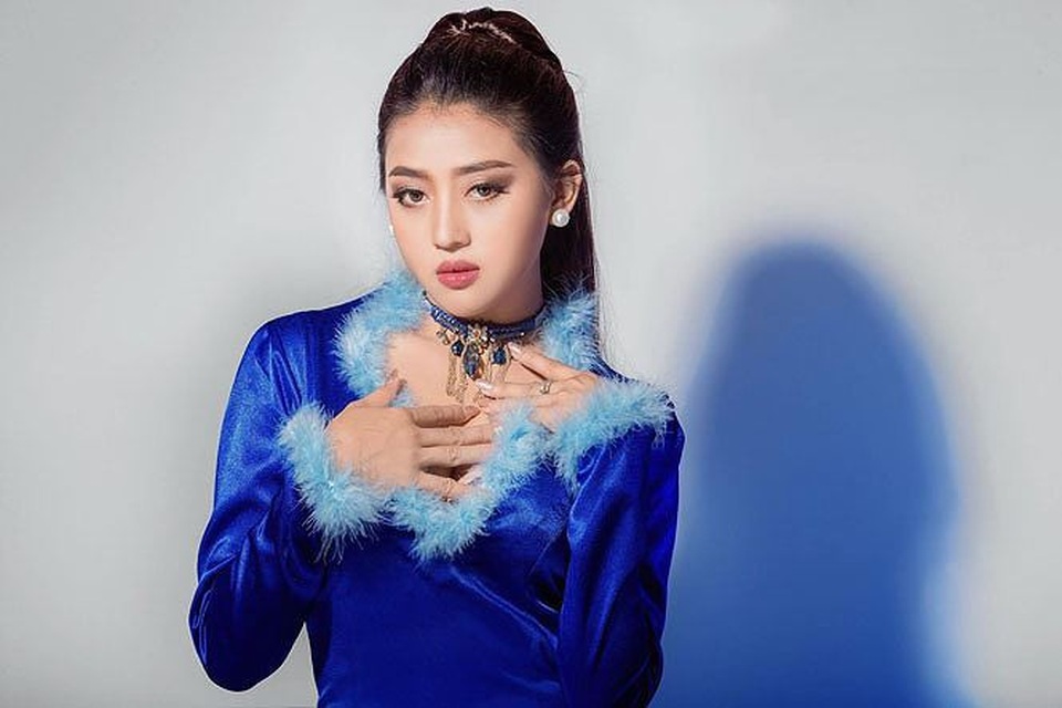 Chiêm ngưỡng vẻ đẹp hút hồn của bạn gái “Ronaldo Myanmar” - 8 Chiêm ngưỡng vẻ đẹp hút hồn của bạn gái “Ronaldo Myanmar” - 8