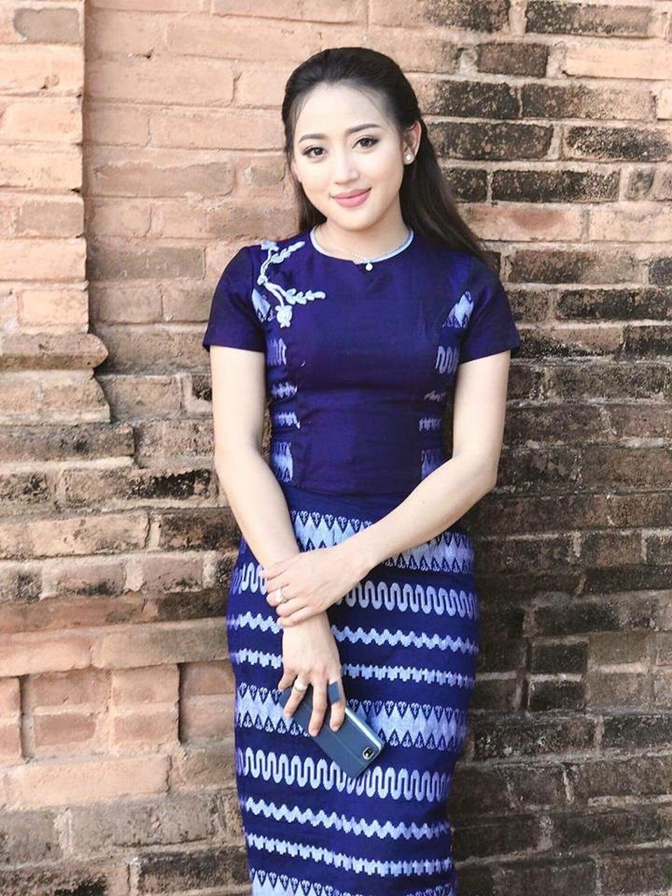 Chiêm ngưỡng vẻ đẹp hút hồn của bạn gái “Ronaldo Myanmar” - 6 Chiêm ngưỡng vẻ đẹp hút hồn của bạn gái “Ronaldo Myanmar” - 6