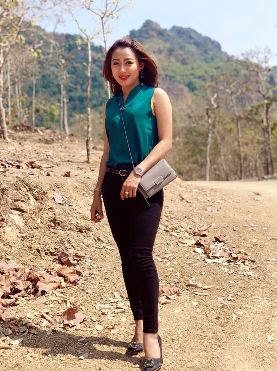 Chiêm ngưỡng vẻ đẹp hút hồn của bạn gái “Ronaldo Myanmar” - 3 Chiêm ngưỡng vẻ đẹp hút hồn của bạn gái “Ronaldo Myanmar” - 3