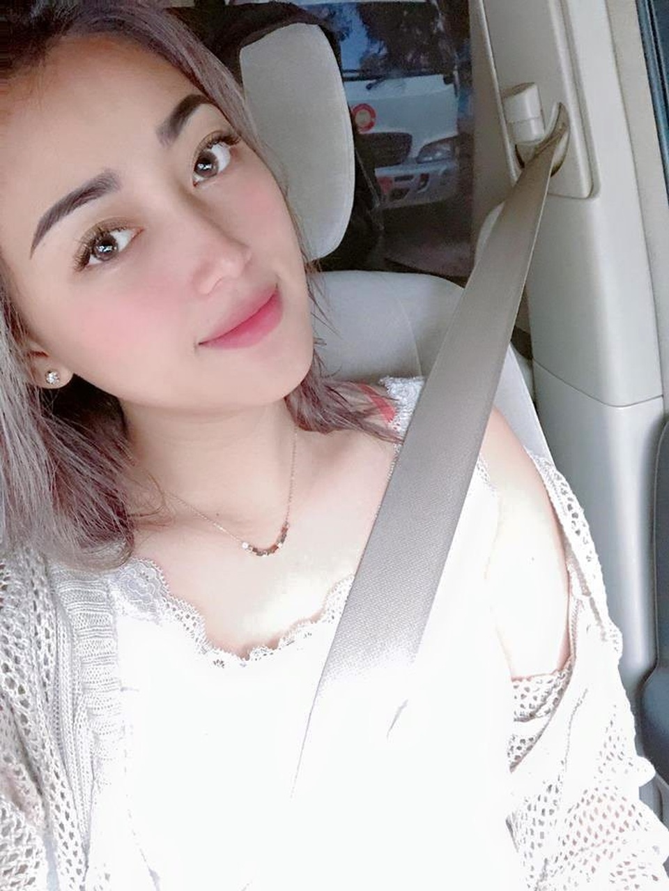 Chiêm ngưỡng vẻ đẹp hút hồn của bạn gái “Ronaldo Myanmar” - 2 Chiêm ngưỡng vẻ đẹp hút hồn của bạn gái “Ronaldo Myanmar” - 2