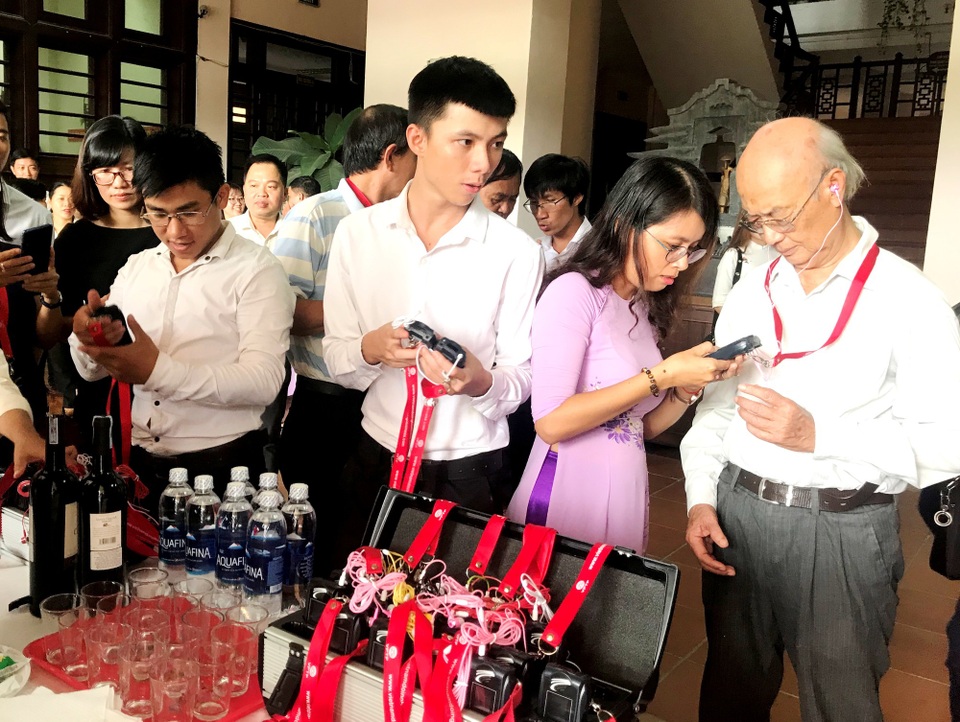 Trang bị máy thuyết minh tự động cho du khách - 1 Máy thuyết minh tự động được trang bị một số điểm di tích ở Hội An