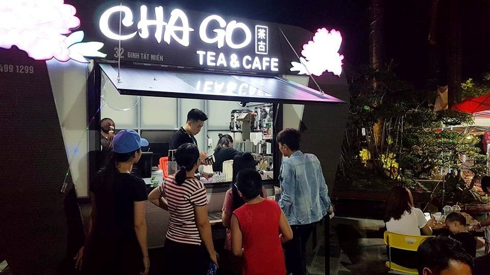 Chưa khai trương, phố đi bộ ở Ninh Bình đã đông nghịt người - 8 Chưa khai trương, phố đi bộ ở Ninh Bình đã đông nghịt người - 8