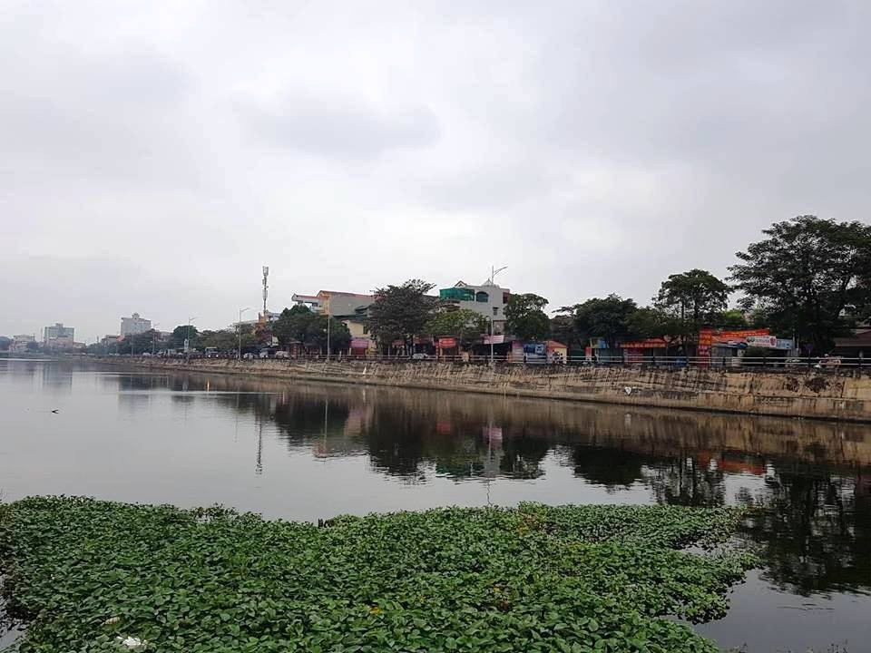Tìm thấy thi thể người phụ nữ để lại thư tuyệt mệnh ở nhà - 1 Sông Vân nơi phát hiện thi thể bà H (ảnh: Thái Bá).
